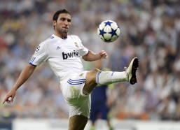 【排列五直播平台】图赫尔回应右后卫之争，将与阿诺德沟通，但强调夸安萨目前略微领先