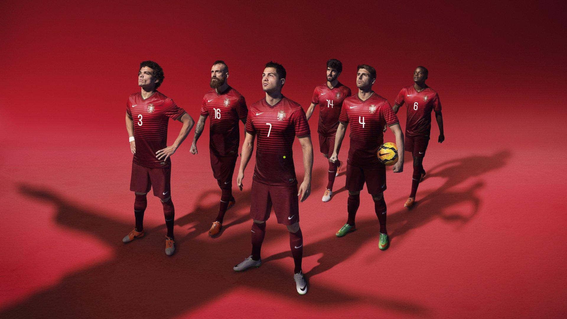 杜克篮球新王爆发！35分9助攻创30年纪录，两届MVP实至名归，美媒力挺成2026年状元